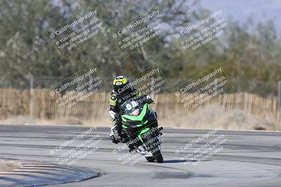 media/Dec-01-2025-Moto Forza (Mon) [[2daa91e15f]]/3-Beginner Group/Session 3 (Turn 3)/